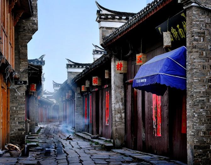 刘宇宁现身龙年春晚彩排，娱乐圈的人情世故，被体现得淋漓尽致